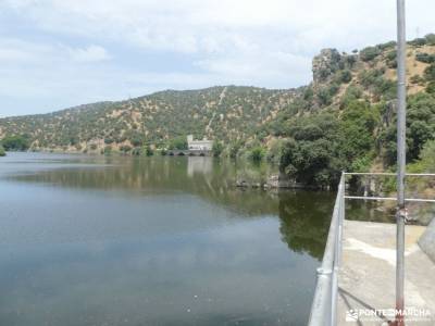 Embalse de Picadas - Río Alberche; granada alpujarras vacaciones en grupo excursiones fin de año rut